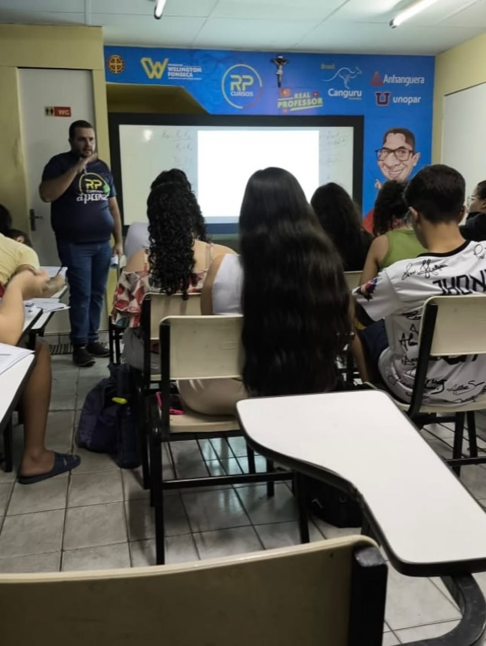 Turma em aula RP Cursos