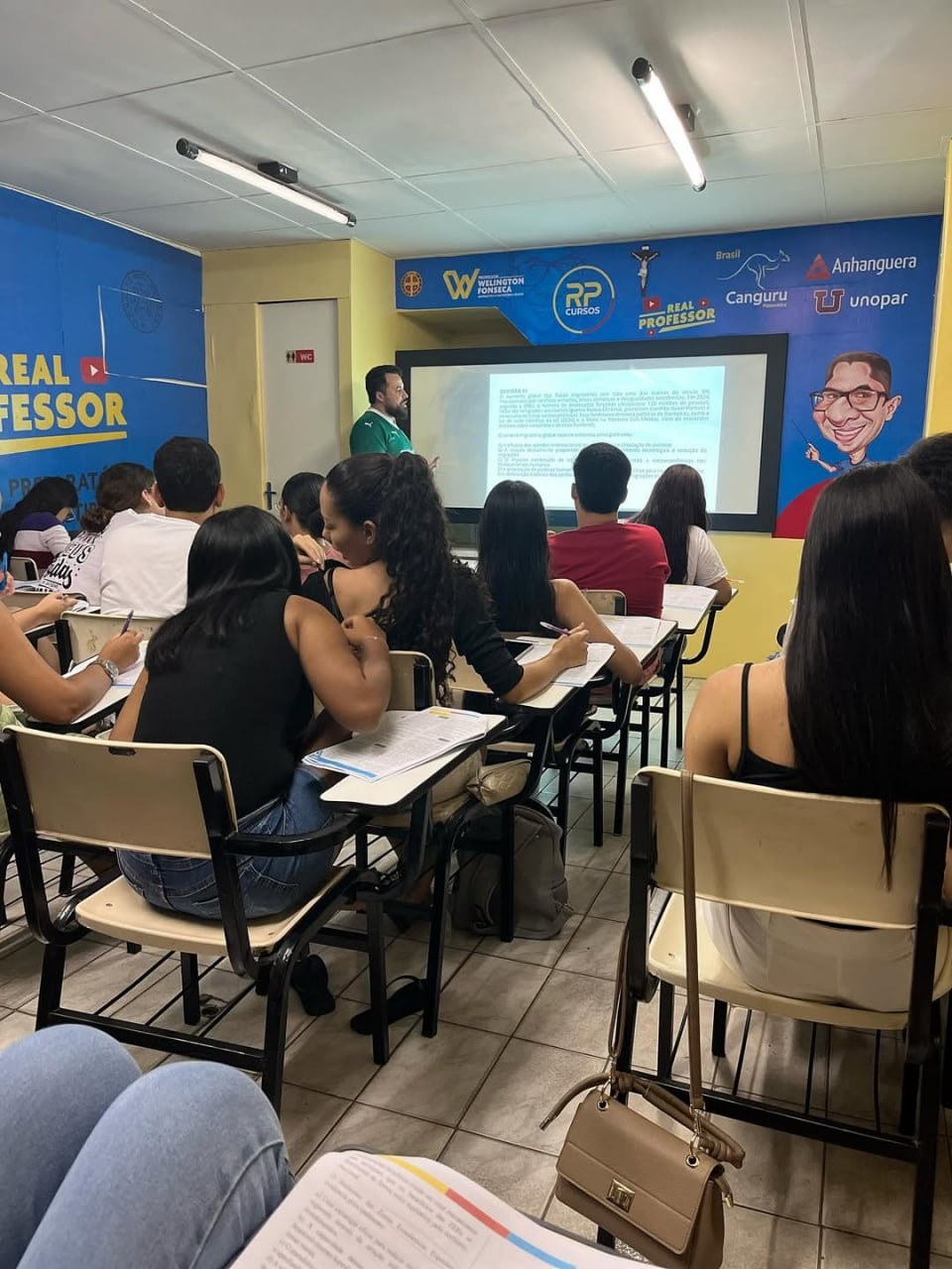 Sala com alunos RP Cursos